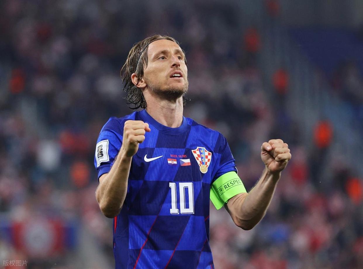 C7游戏平台-包含克罗地亚惨败意大利，取得重要三分继续领跑的词条