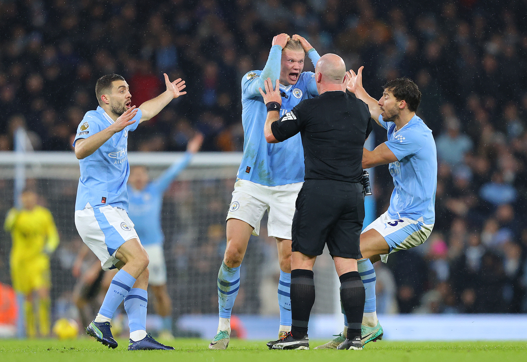 C7娱乐官网-关于防守滑降，曼城在英超赛场失去冠军希望的信息